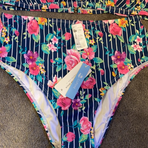 Cupshe Bikini - Picture 2 of 3